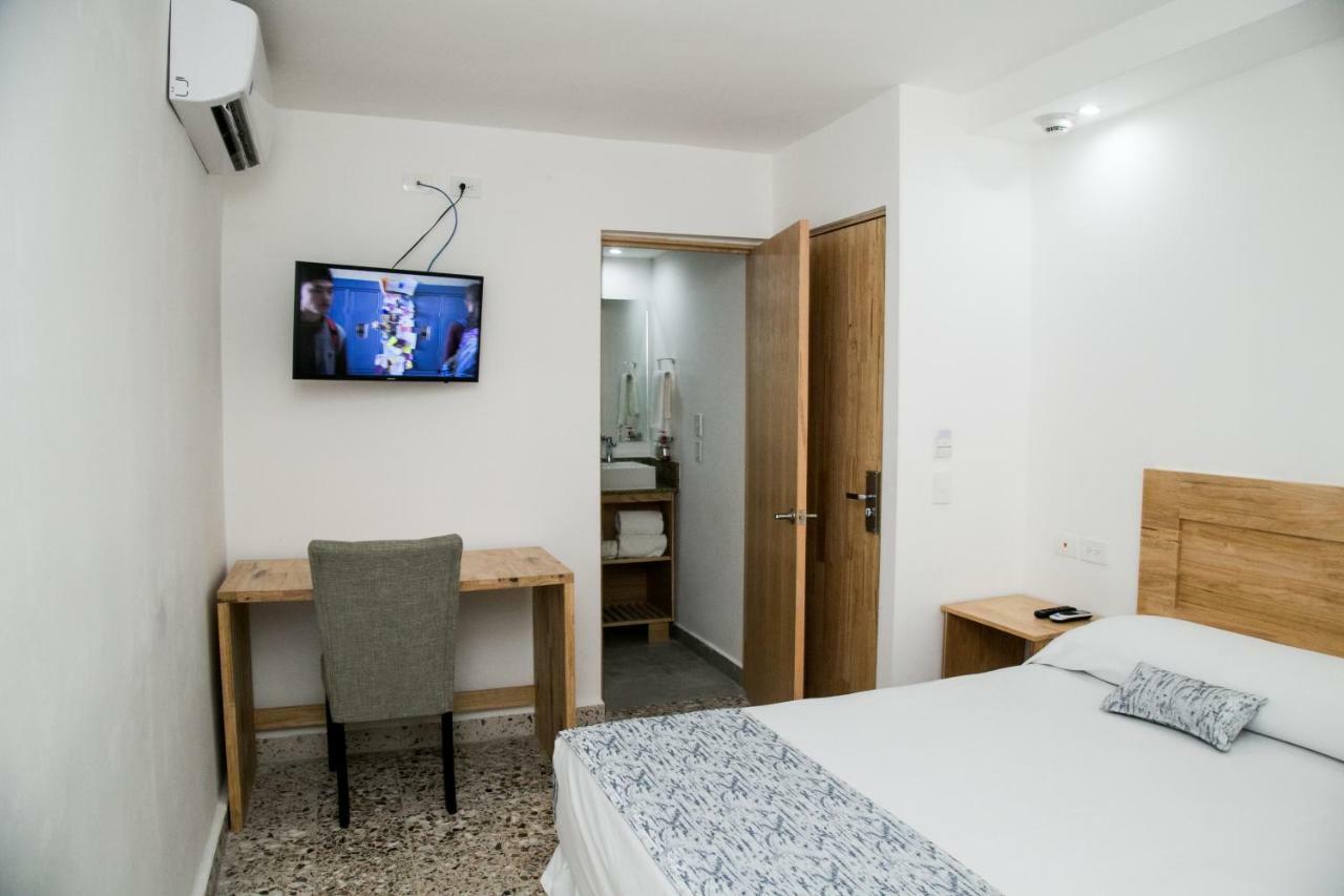 Booking 500 モンテレー エクステリア 写真
