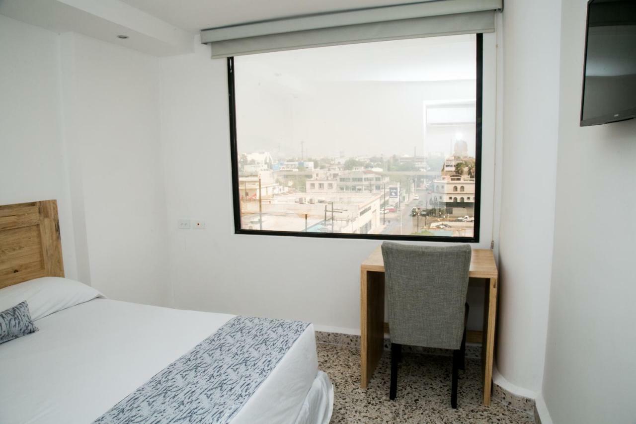 Booking 500 モンテレー エクステリア 写真